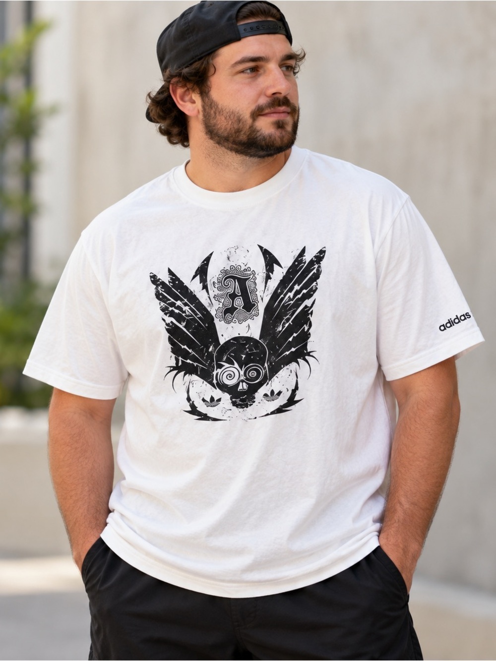 Adidas Graphic T-shirt Mens XL Skull Logo Short Sleeve White Black *Mark
